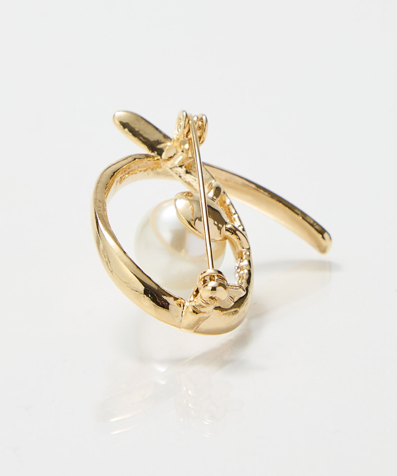 Phoebe「クロスカーブパールビジューブローチ　ゴールド」|ブローチ・コサージュ|