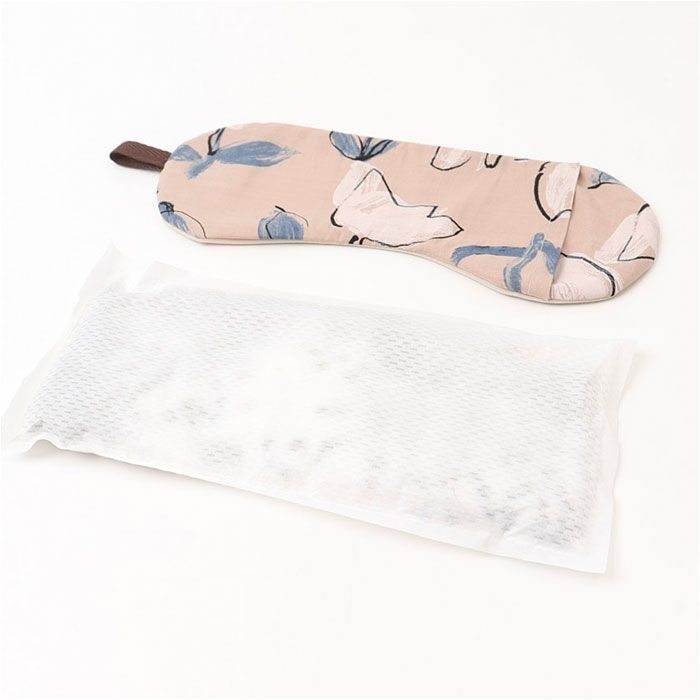 BACKYARD FAMILY「目元ケア アイマスク 通販 アイピロー 癒しグッズ 目元 しっとり うるおう 潤う 目元しっとり」|マッサージ・ボディスクラブ|