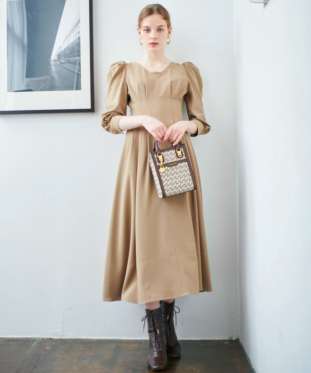 アンドクチュール「ウエストタックバックシャン長袖ワンピース」|ワンピース|