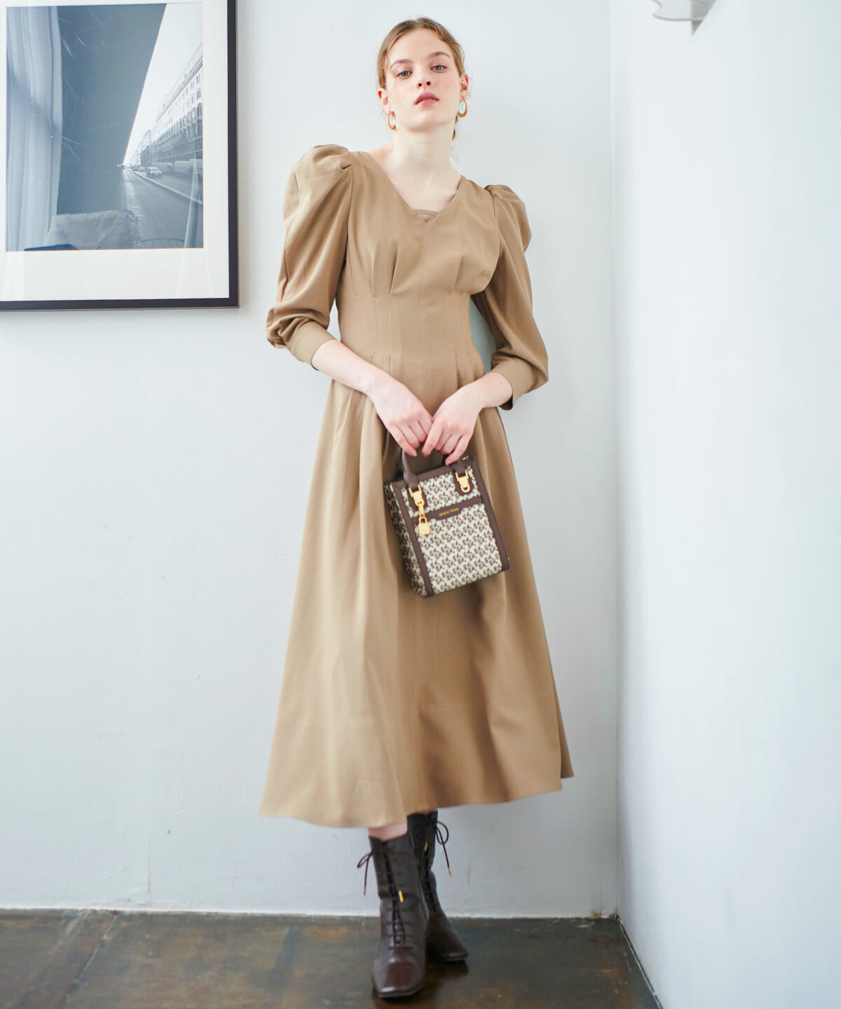 アンドクチュール「ウエストタックバックシャン長袖ワンピース」|ワンピース|