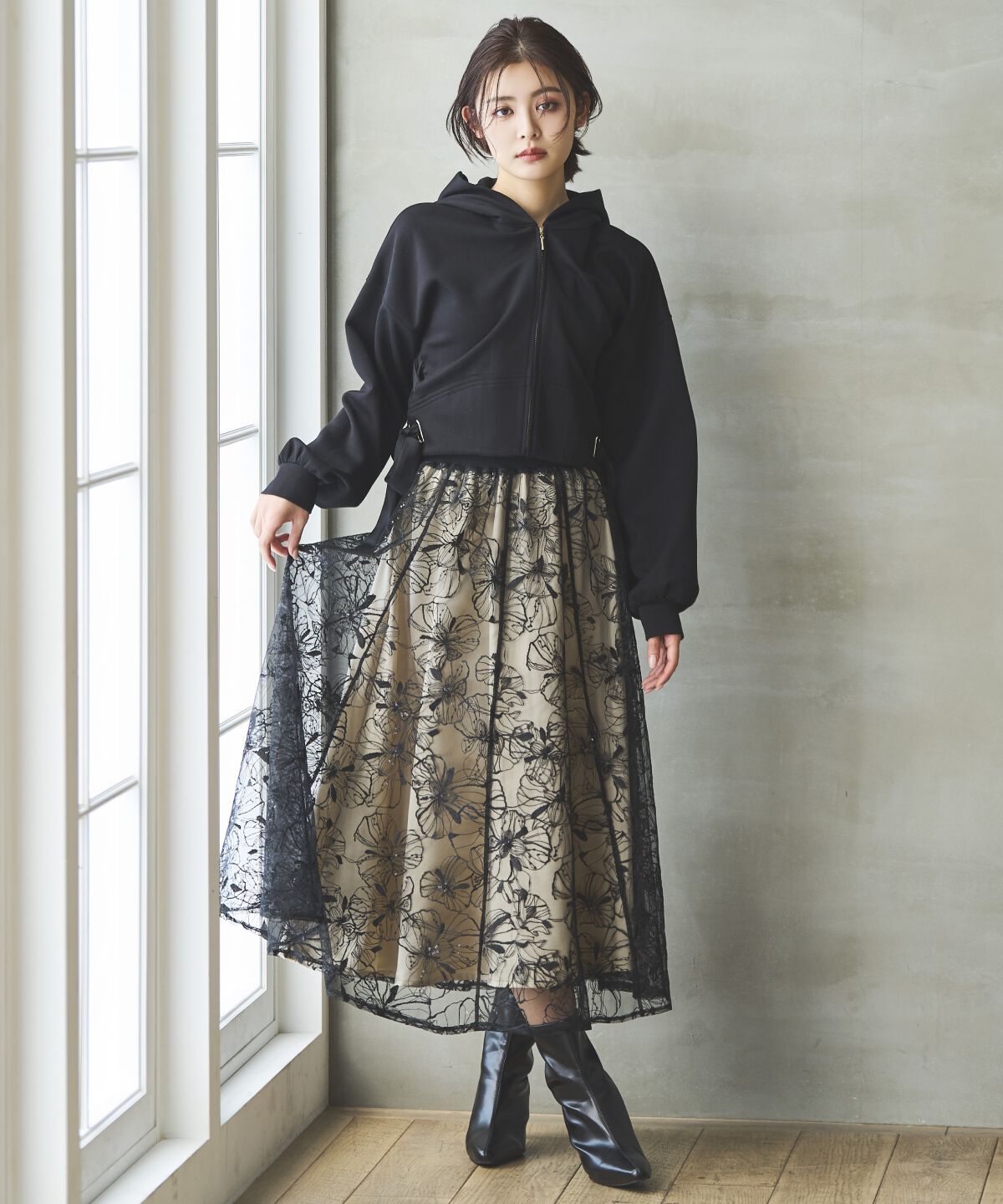 アンドクチュール「スパンコールフラワーチュールスカート」|フレア|