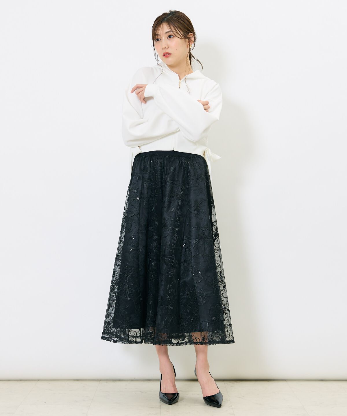 アンドクチュール「スパンコールフラワーチュールスカート」|フレア|