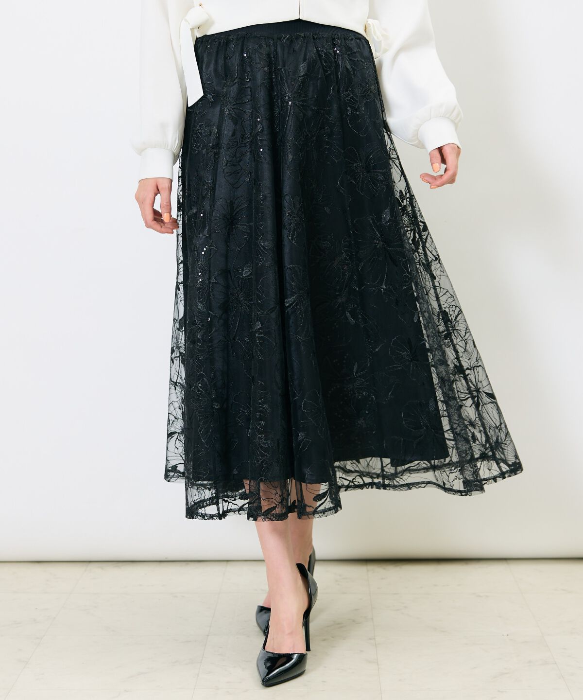 アンドクチュール「スパンコールフラワーチュールスカート」|フレア|