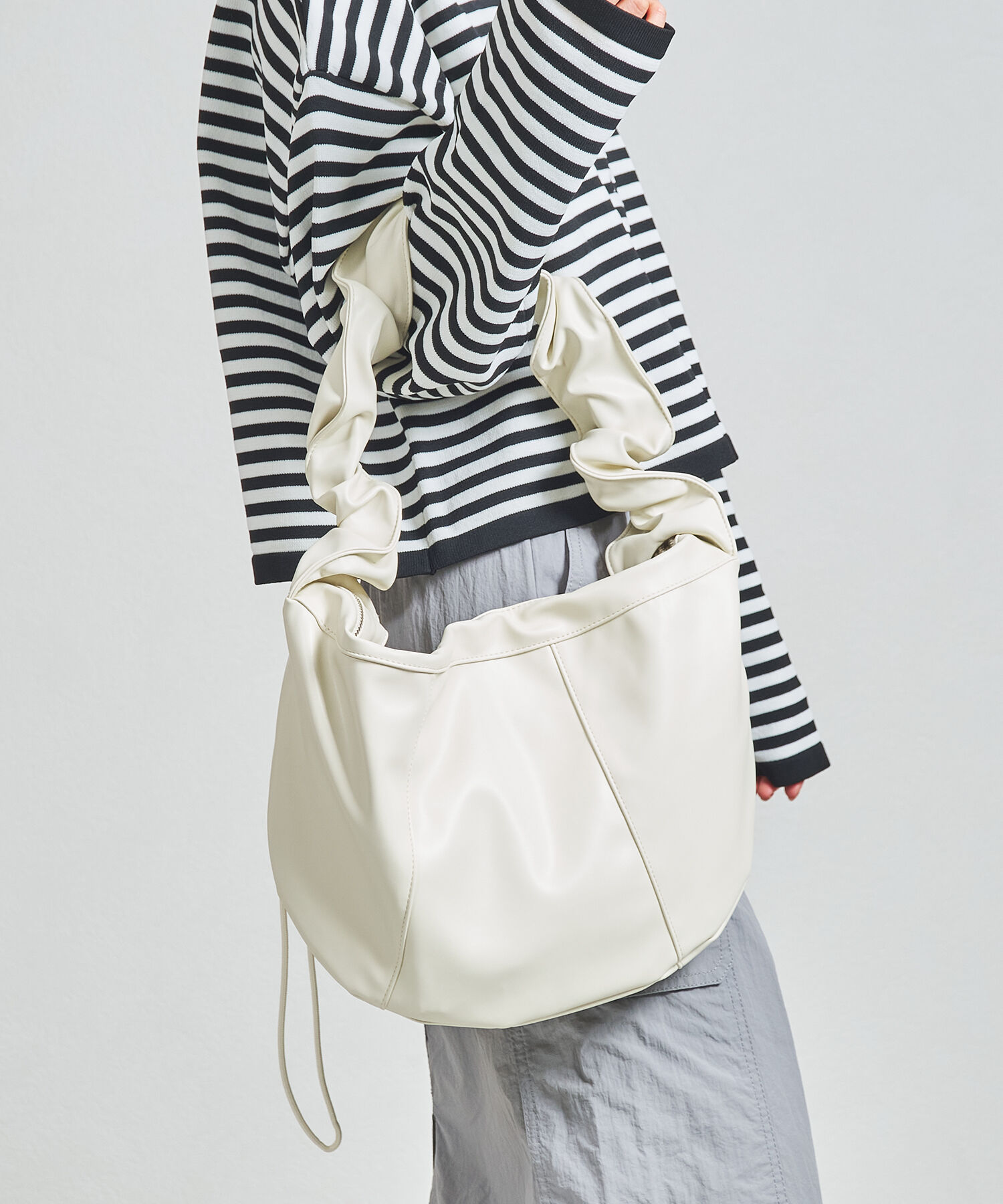 ORiental TRaffic「【BAG】ギャザーショルダーボディバッグ/BA-234 トレンド 人気 売れてる」|ショルダー・メッセンジャー|