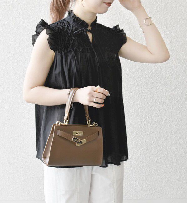 SHIPS any「SHIPS any:〈洗濯機可能〉ハンドスモッキング コットン フリル スタンドカラー ブラウス」|シャツ・ブラウス|