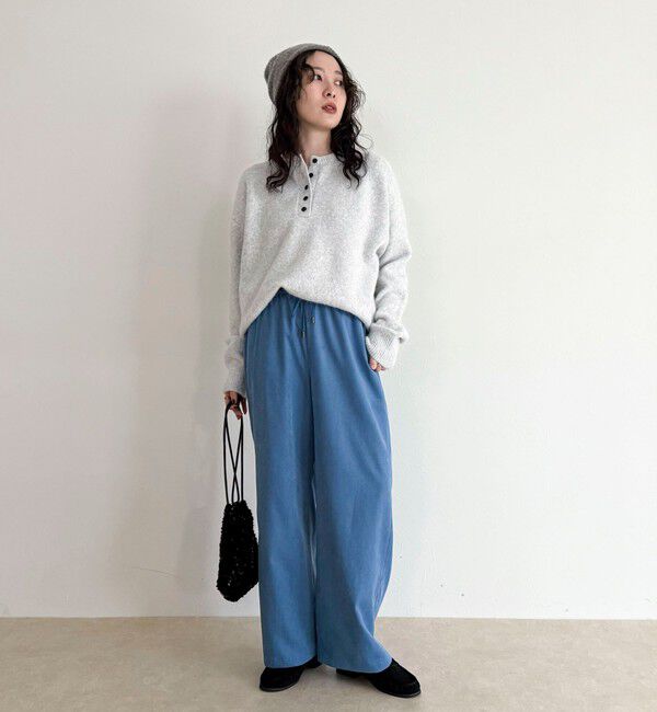 fredy emue「シルキーウォームセミワイドイージーパンツ」|チノ|