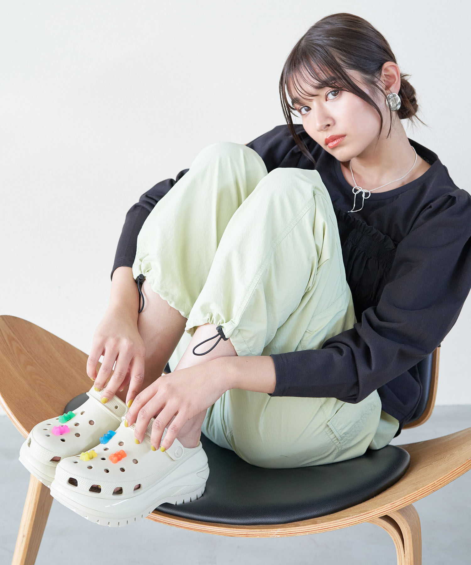 Juze「【crocs】MEGA CRUSH CLOG【WEB限定】」|サンダル|