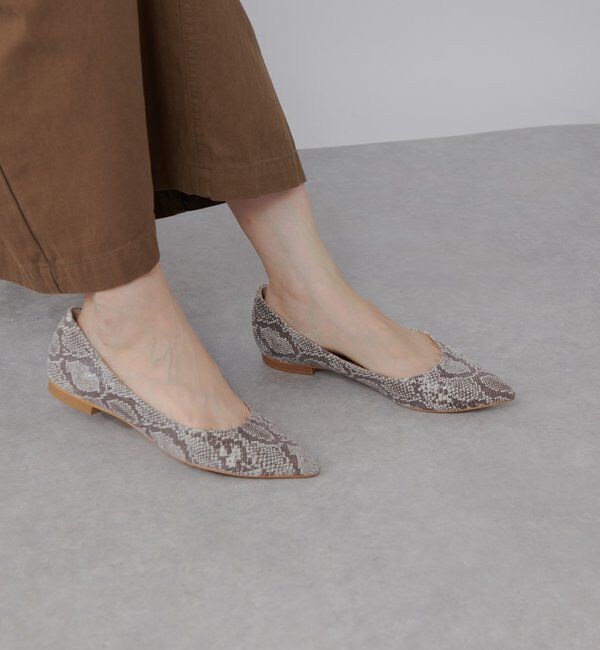  「【エッジの効いた足元に】パイソン柄フラットパンプス」|パンプス|