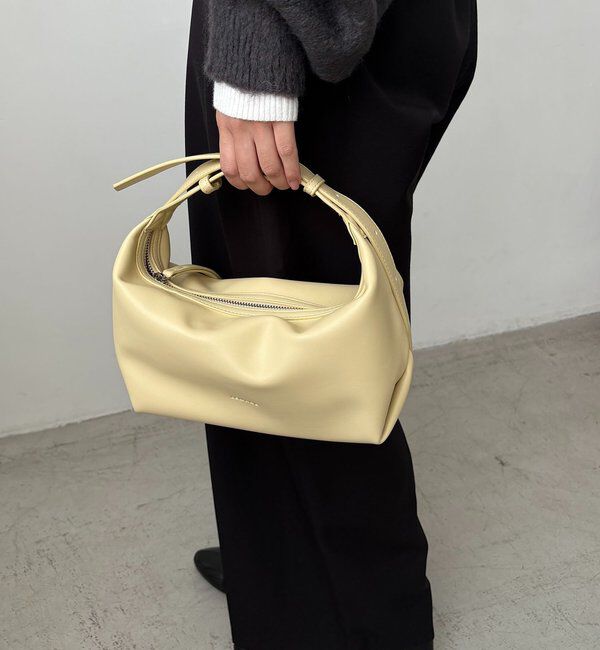  「【新色キャメル/人気のため再入荷/軽量/大容量】ロールハンドルバッグ」|トートバッグ|