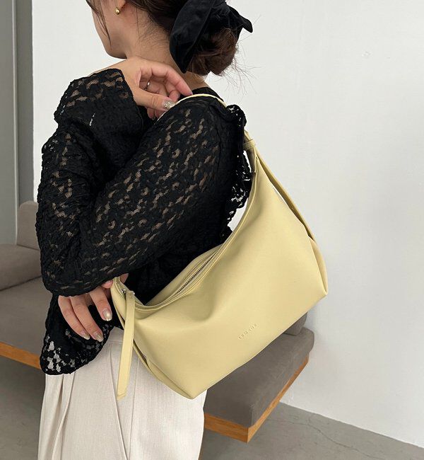  「【新色キャメル/人気のため再入荷/軽量/大容量】ロールハンドルバッグ」|トートバッグ|