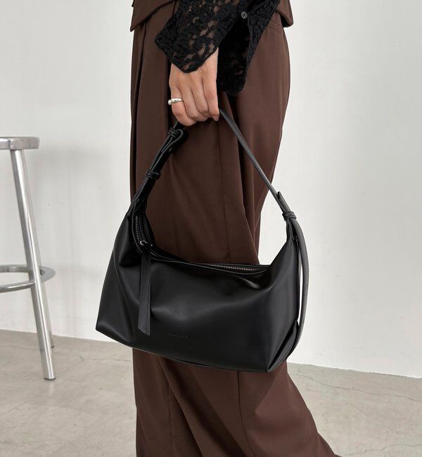  「【新色キャメル/人気のため再入荷/軽量/大容量】ロールハンドルバッグ」|トートバッグ|