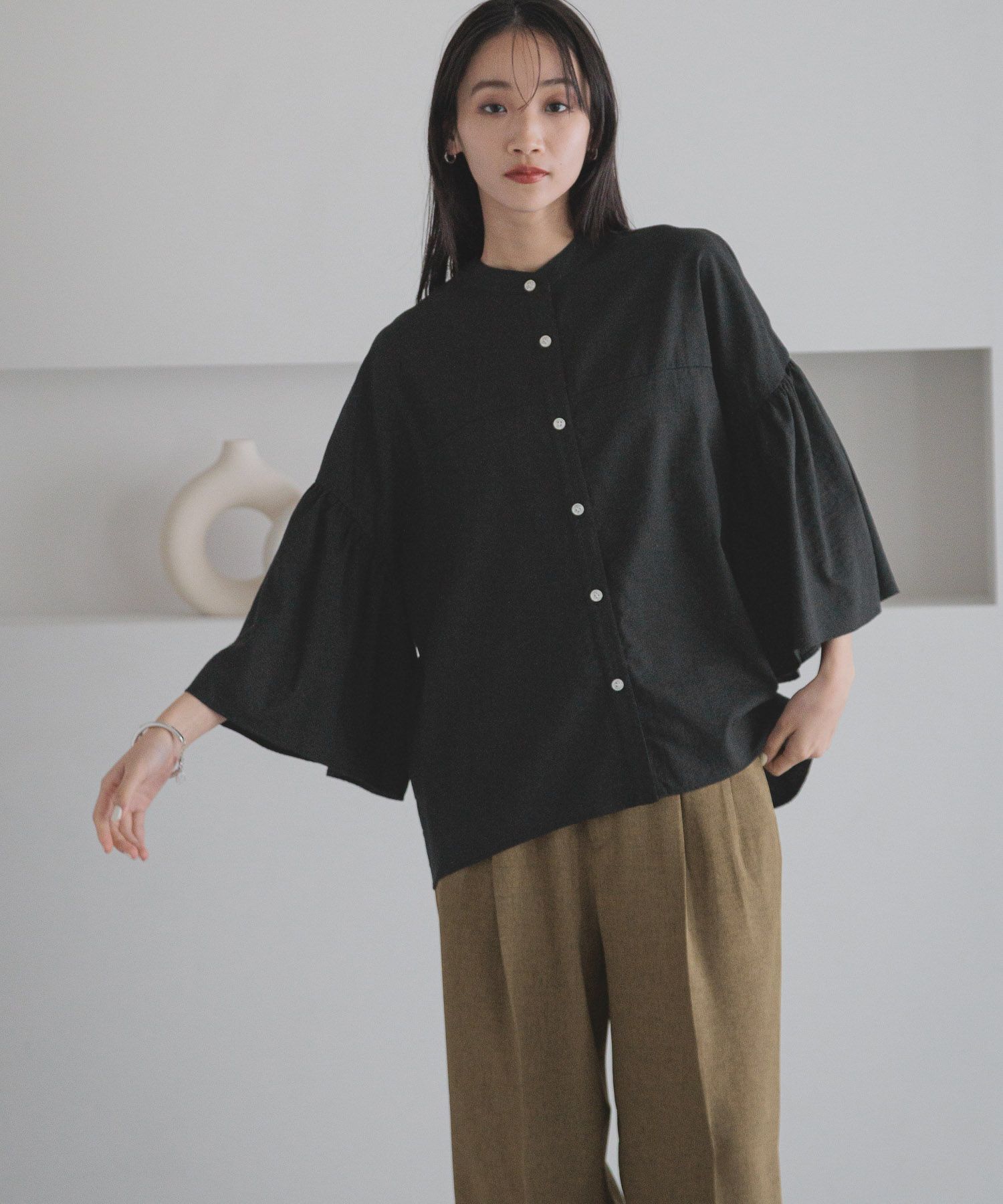 LOWRYS FARM「バンドフリル８分袖」|シャツ・ブラウス|BLK