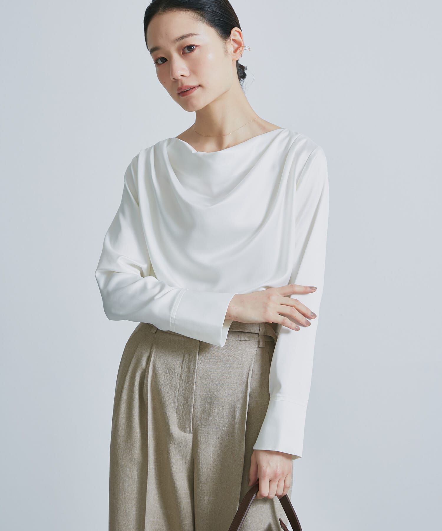 URBAN RESEARCH ROSSO「ドレープネックサテンブラウス」|シャツ・ブラウス|