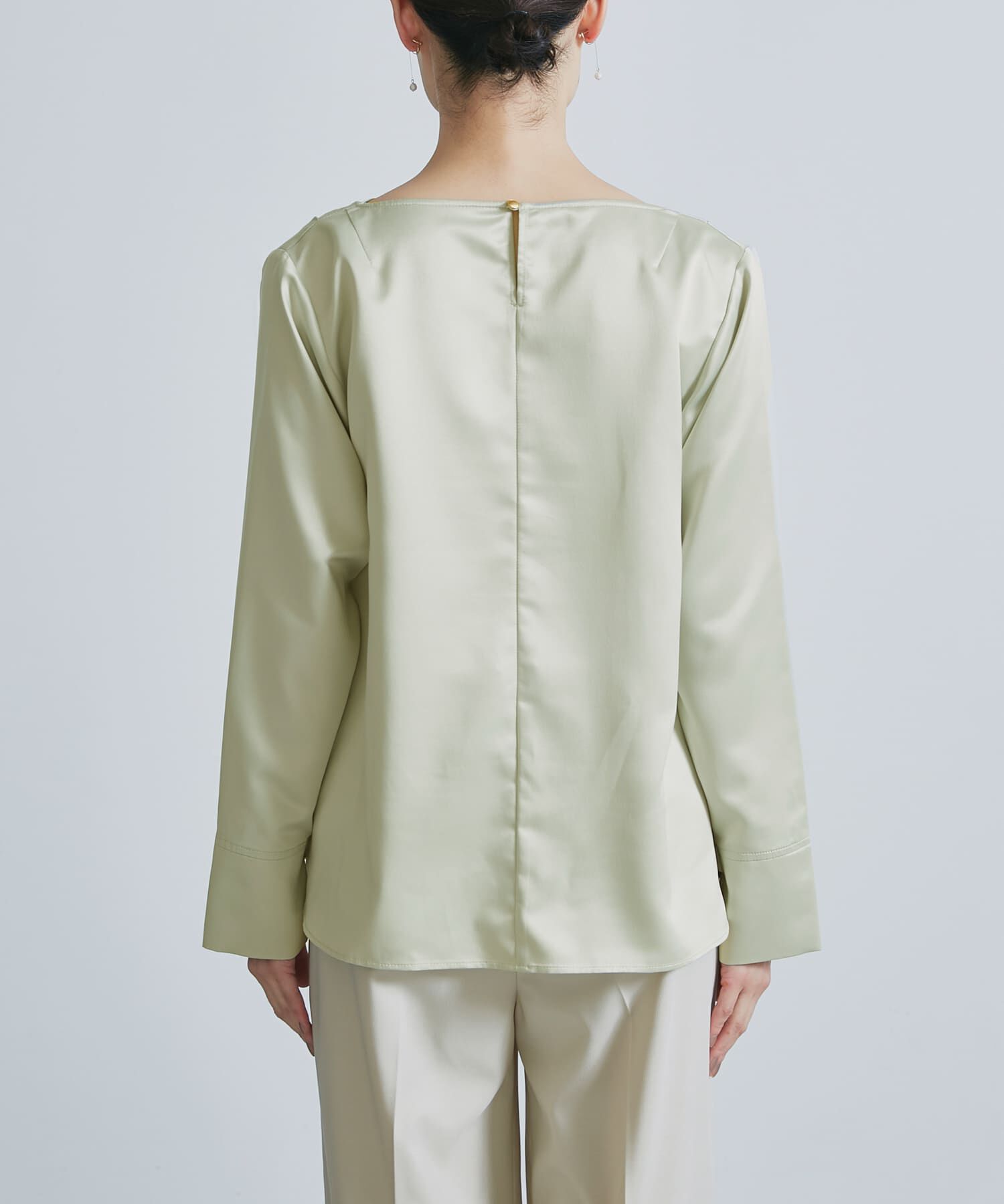 URBAN RESEARCH ROSSO「ドレープネックサテンブラウス」|シャツ・ブラウス|