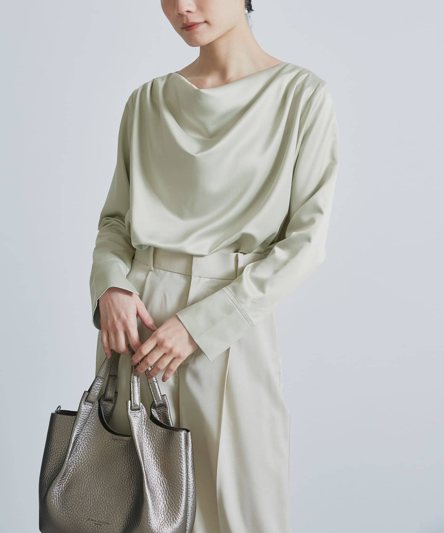 URBAN RESEARCH ROSSO「ドレープネックサテンブラウス」|シャツ・ブラウス|