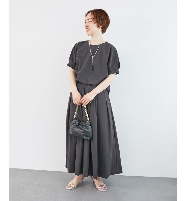  「《接触冷感》ナイロンストレッチスリーブタックブラウス」|シャツ・ブラウス|