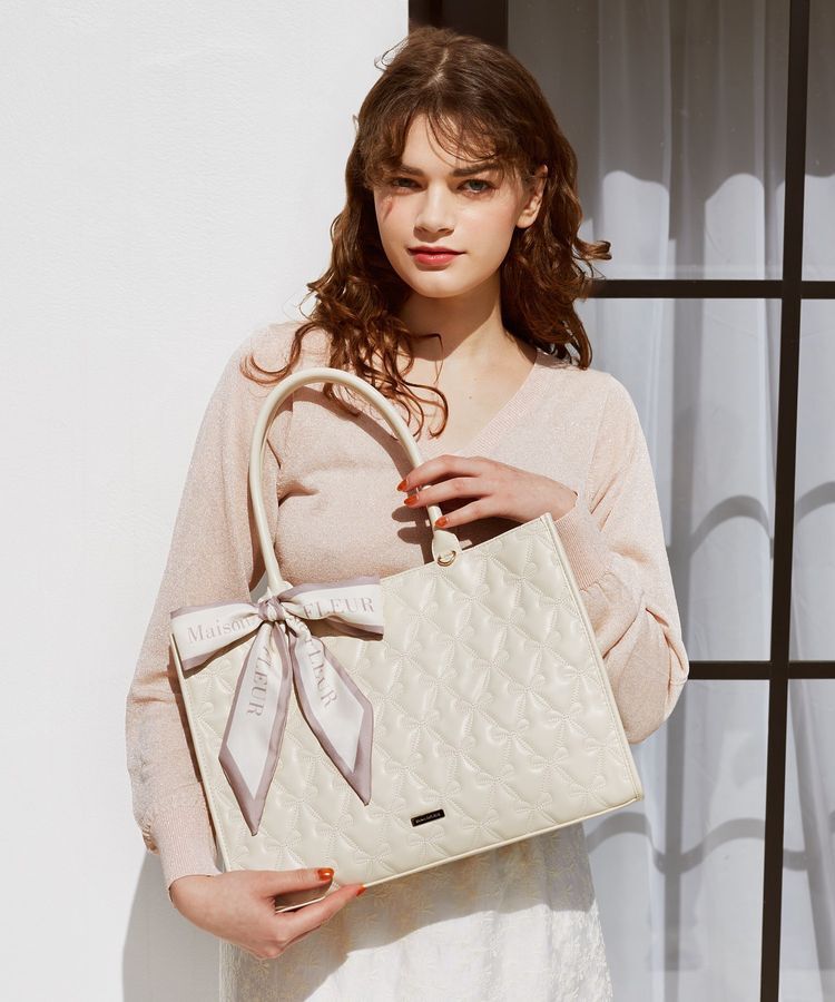 Maison de FLEUR「スカーフ付リボンキルティングトートバッグ」|トートバッグ|アイボリー