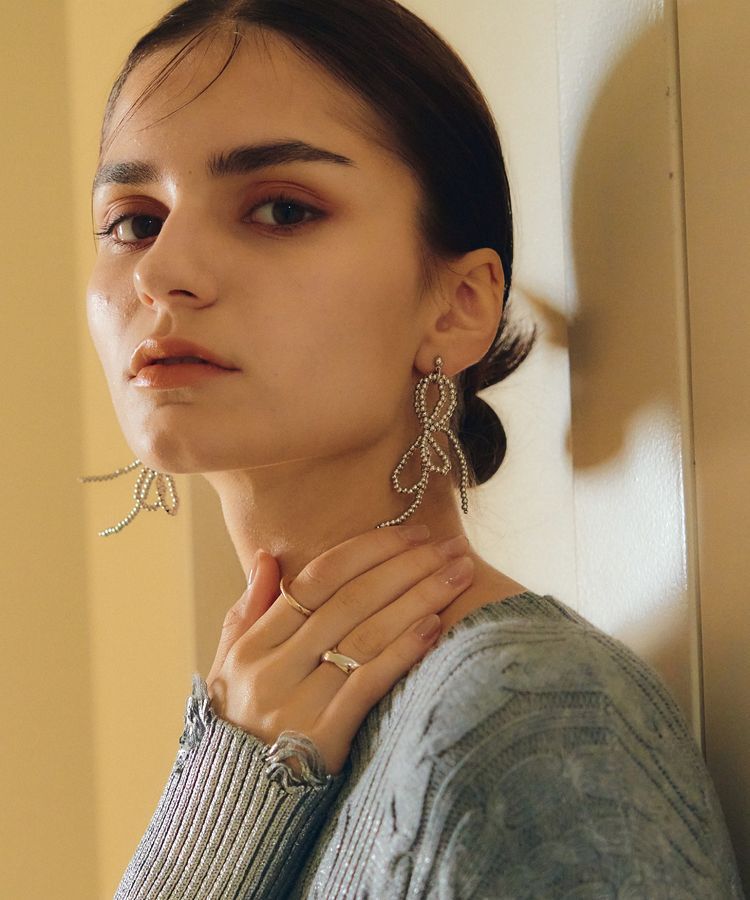 YECCA VECCA「メタルビーズリボンピアス」|ピアス|Silver