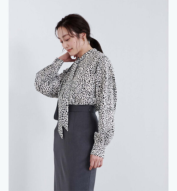 ur's「ダルメシアンプリントボウタイブラウス」|シャツ・ブラウス|