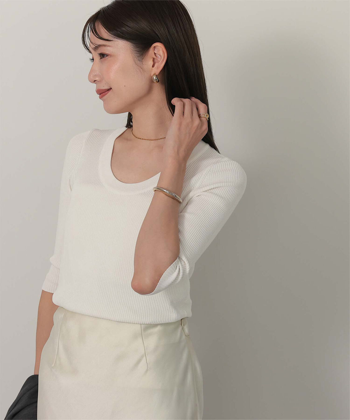 ur's「Uネックリブニット」|ニット・セーター|