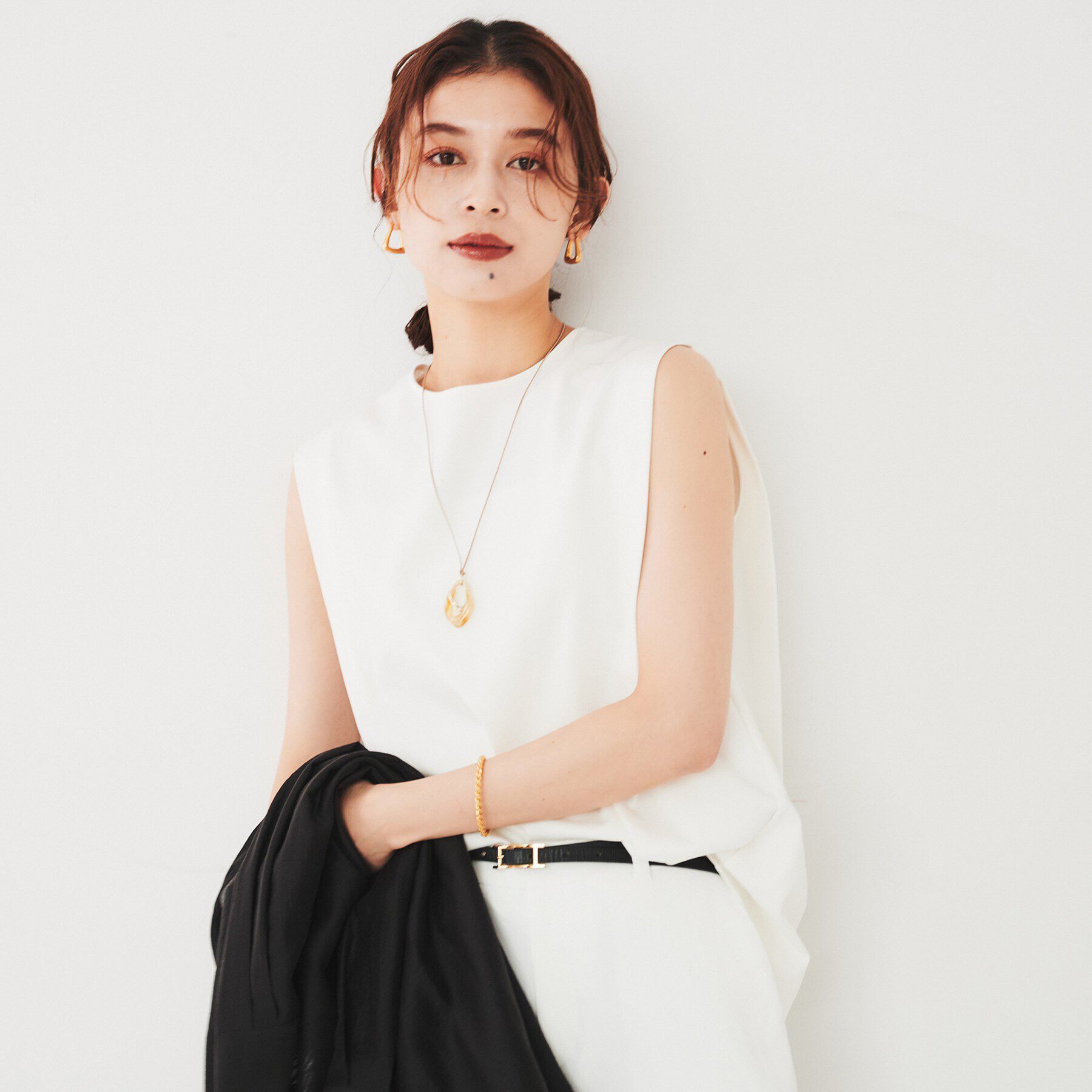 UNTITLED「【二の腕スッキリ/なめらか素材】タックノースリーブ」|Tシャツ・カットソー|