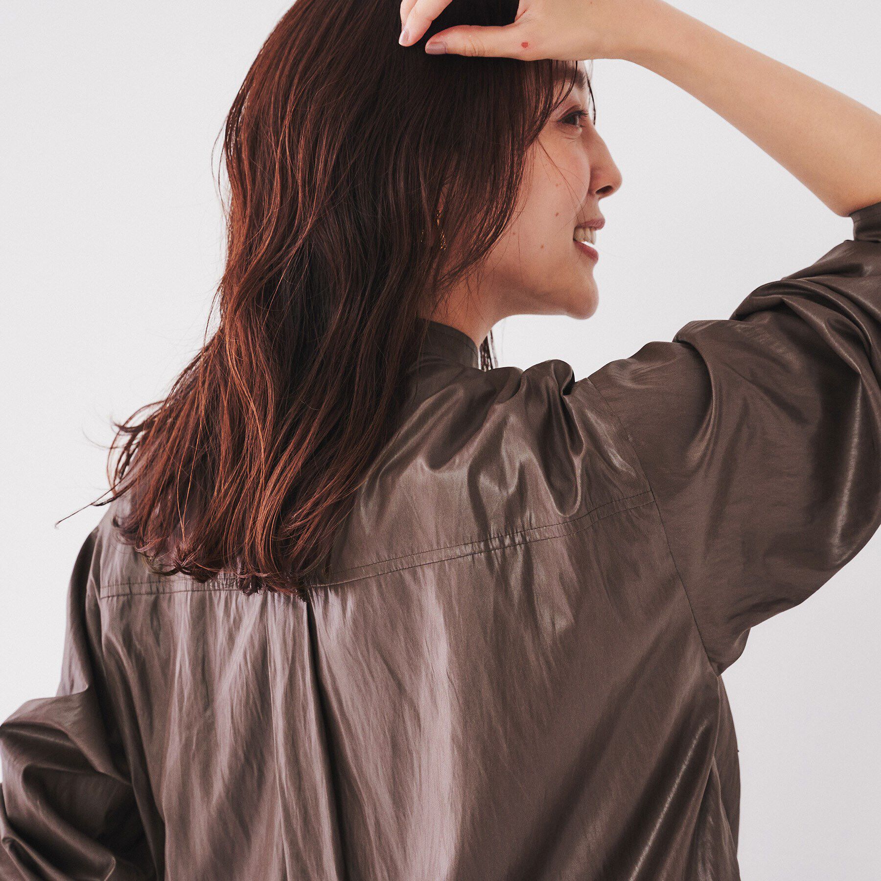 UNTITLED「【シーズンレス/薄手/羽織りにもオススメ】レザータッチ　シャツブルゾン」|シャツ・ブラウス|