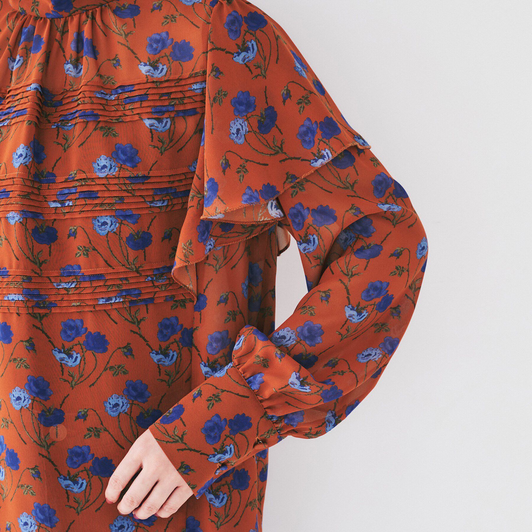 UNTITLED「【セットアップ可能/柄ブラウス】フラワーシフォンブラウス」|シャツ・ブラウス|