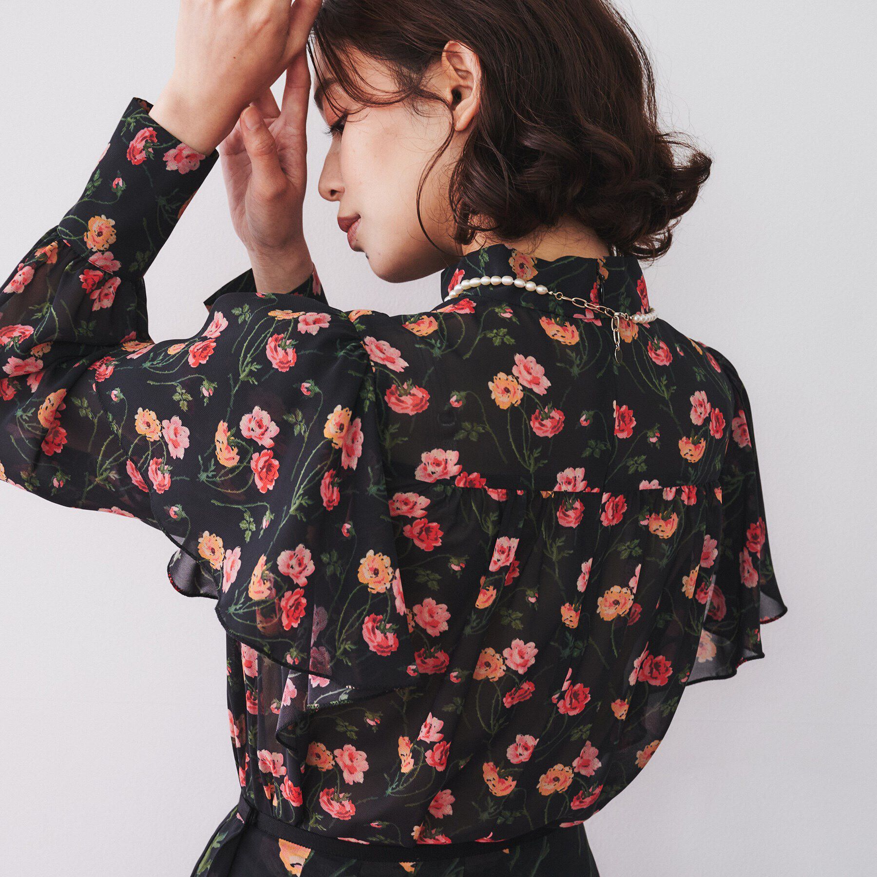 UNTITLED「【セットアップ可能/柄ブラウス】フラワーシフォンブラウス」|シャツ・ブラウス|