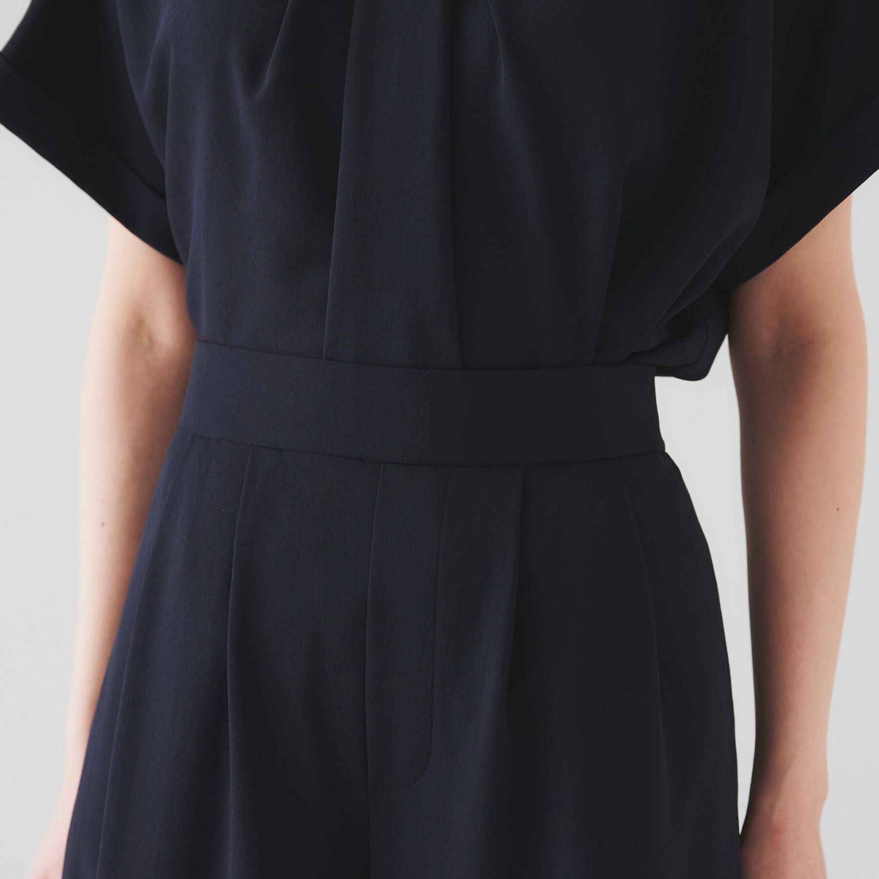 UNTITLED「【セットアップ可/接触冷感/イージーケア】リラクミスト タックワイドパンツ」|その他|