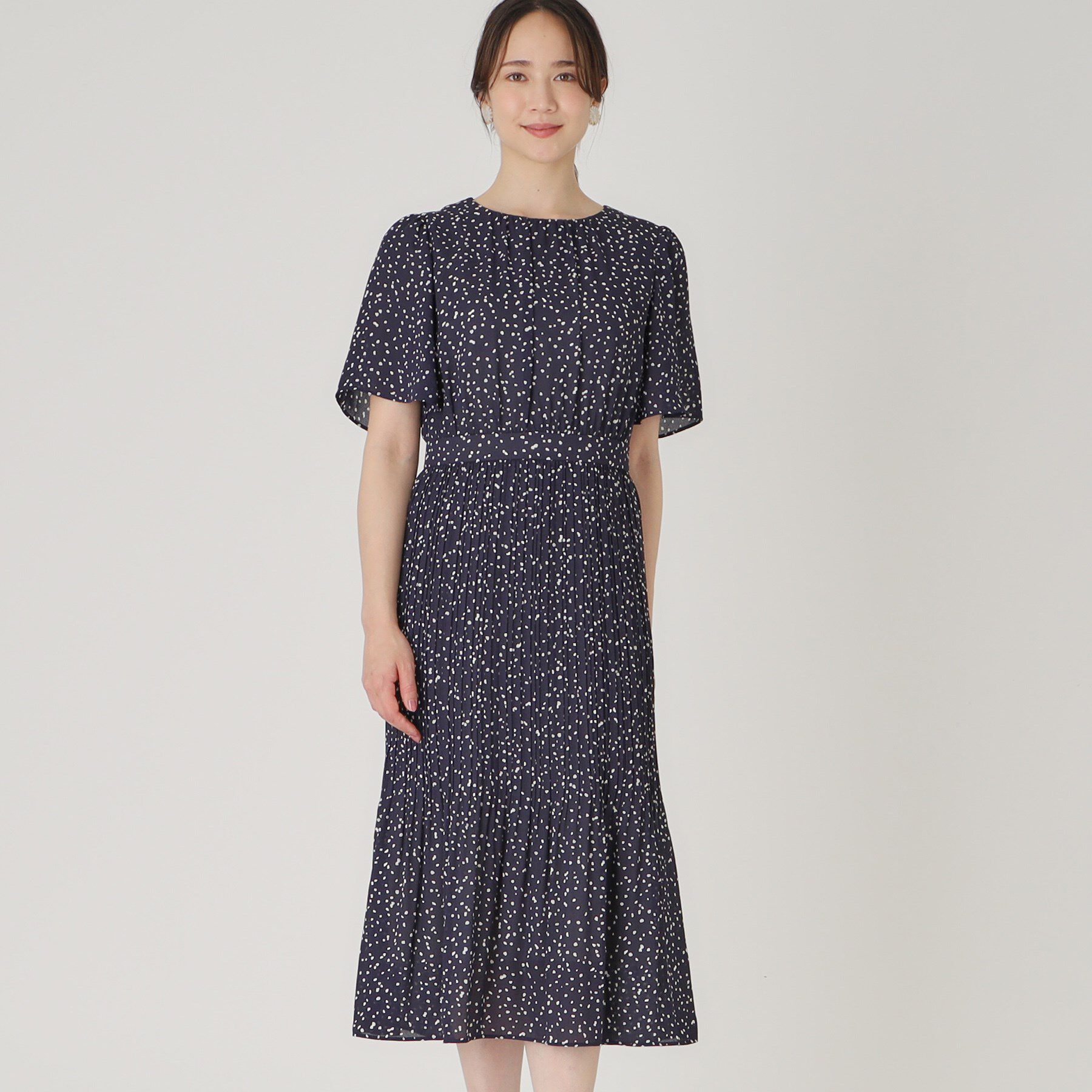 COUP DE CHANCE「【洗える／プリーツ加工】ランダムドットのプリーツワンピース」|ワンピース|
