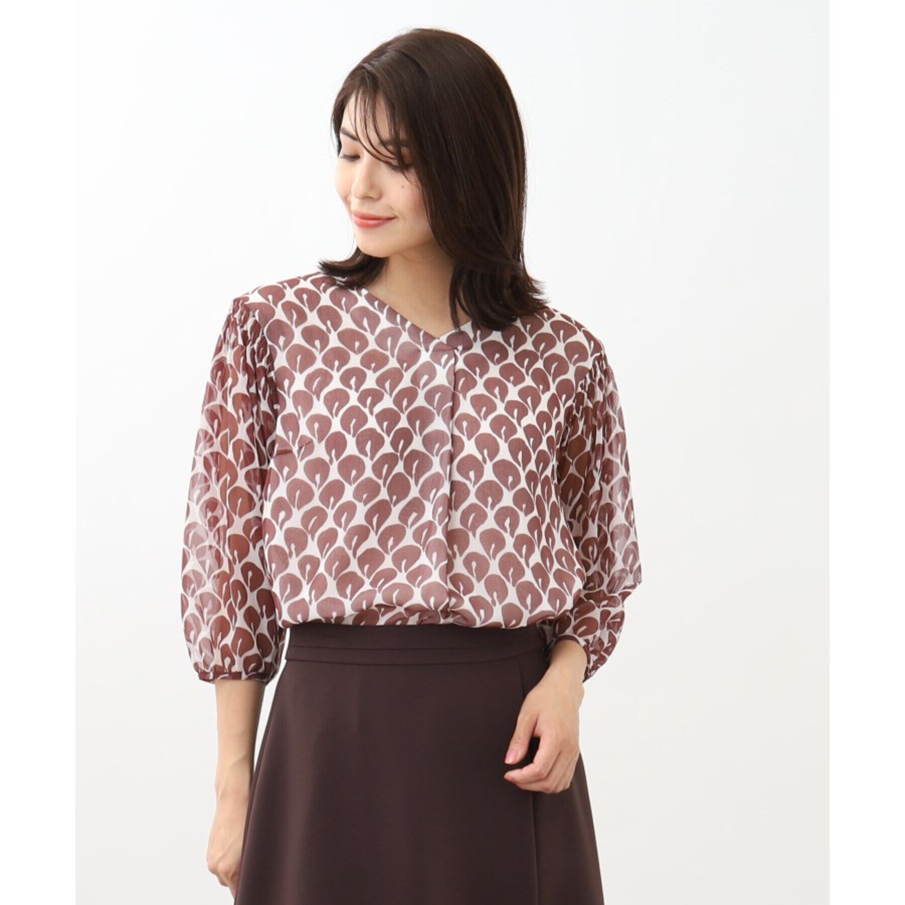 Reflect「【マシンウォッシュ】華やかプリントブラウス」|シャツ・ブラウス|ボルドー(164)