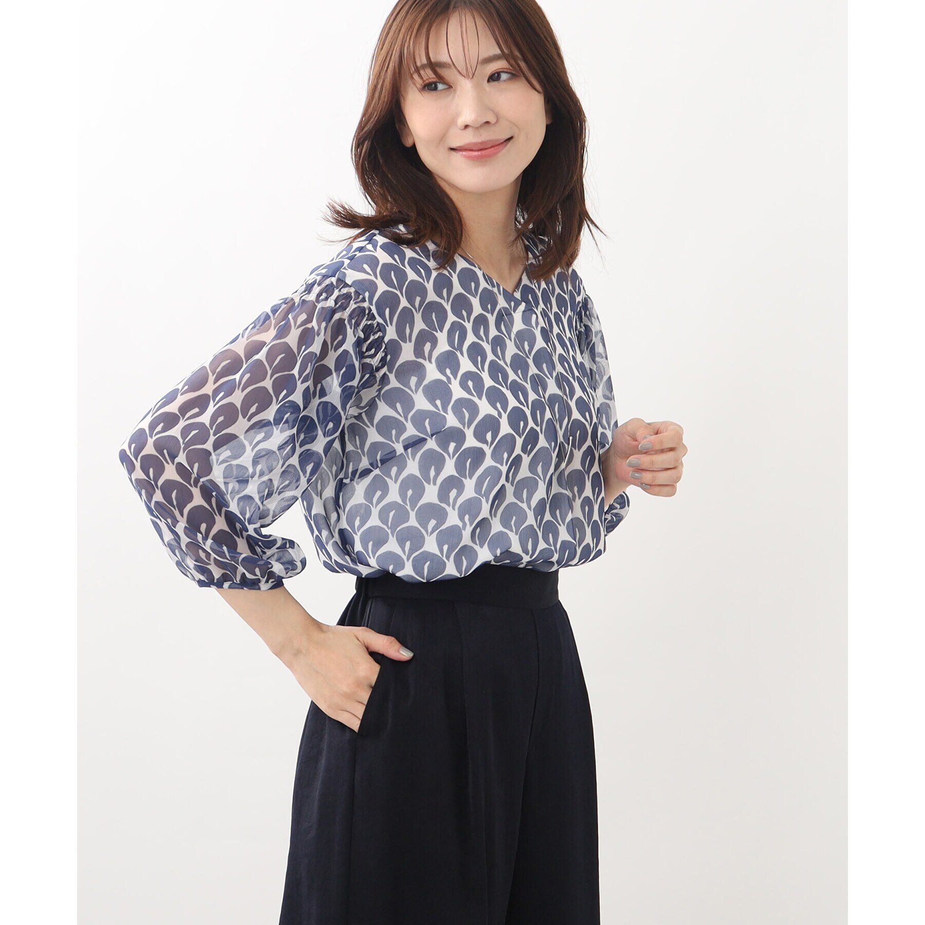 Reflect「【マシンウォッシュ】華やかプリントブラウス」|シャツ・ブラウス|