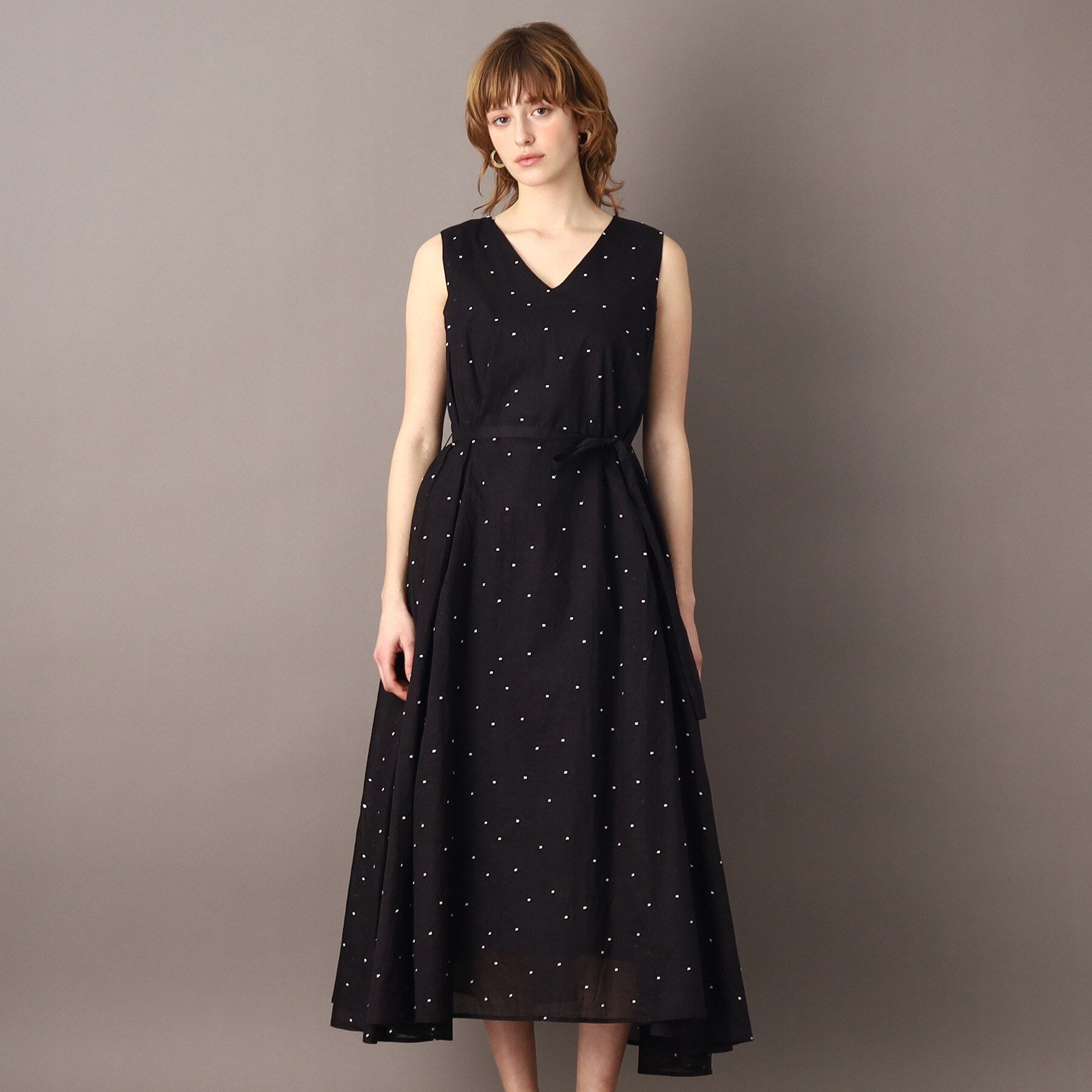 DRESSTERIOR「【大人フェミニン/前後2WAY/洗える】ドット刺繍ボリュームワンピース」|ワンピース|