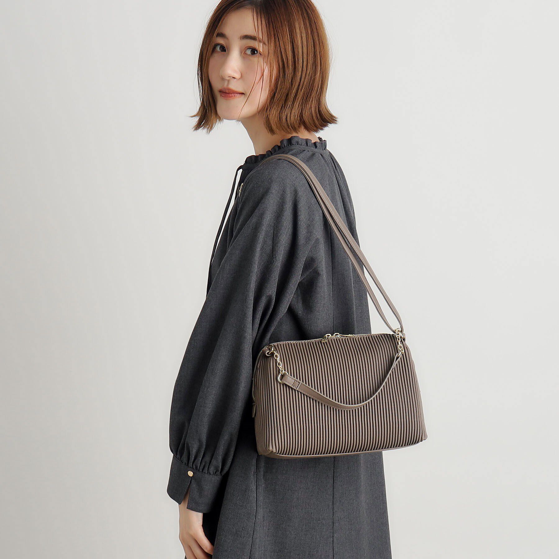 grove「プリーツチェーンハンドルショルダー」|ショルダー・メッセンジャー|