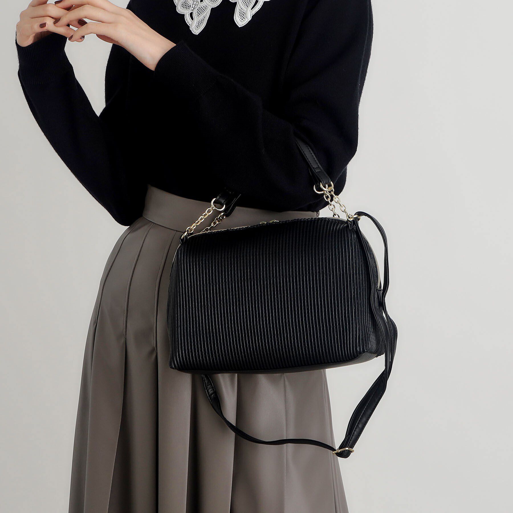 grove「プリーツチェーンハンドルショルダー」|ショルダー・メッセンジャー|ブラック(019)