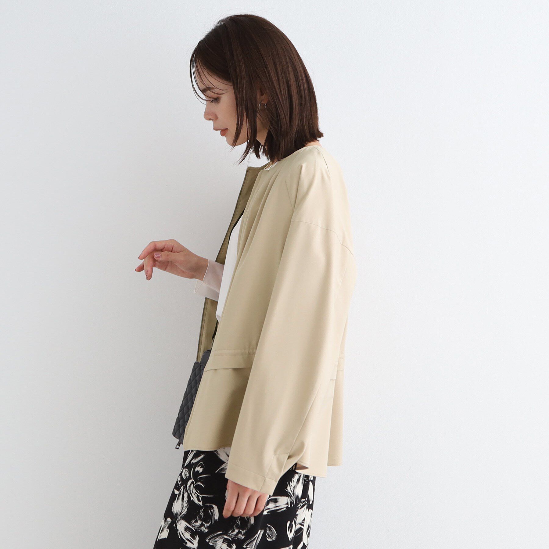 INDIVI「【洗える／撥水】ペプラム風ライトブルゾン」|ブルゾン・スタジャン|