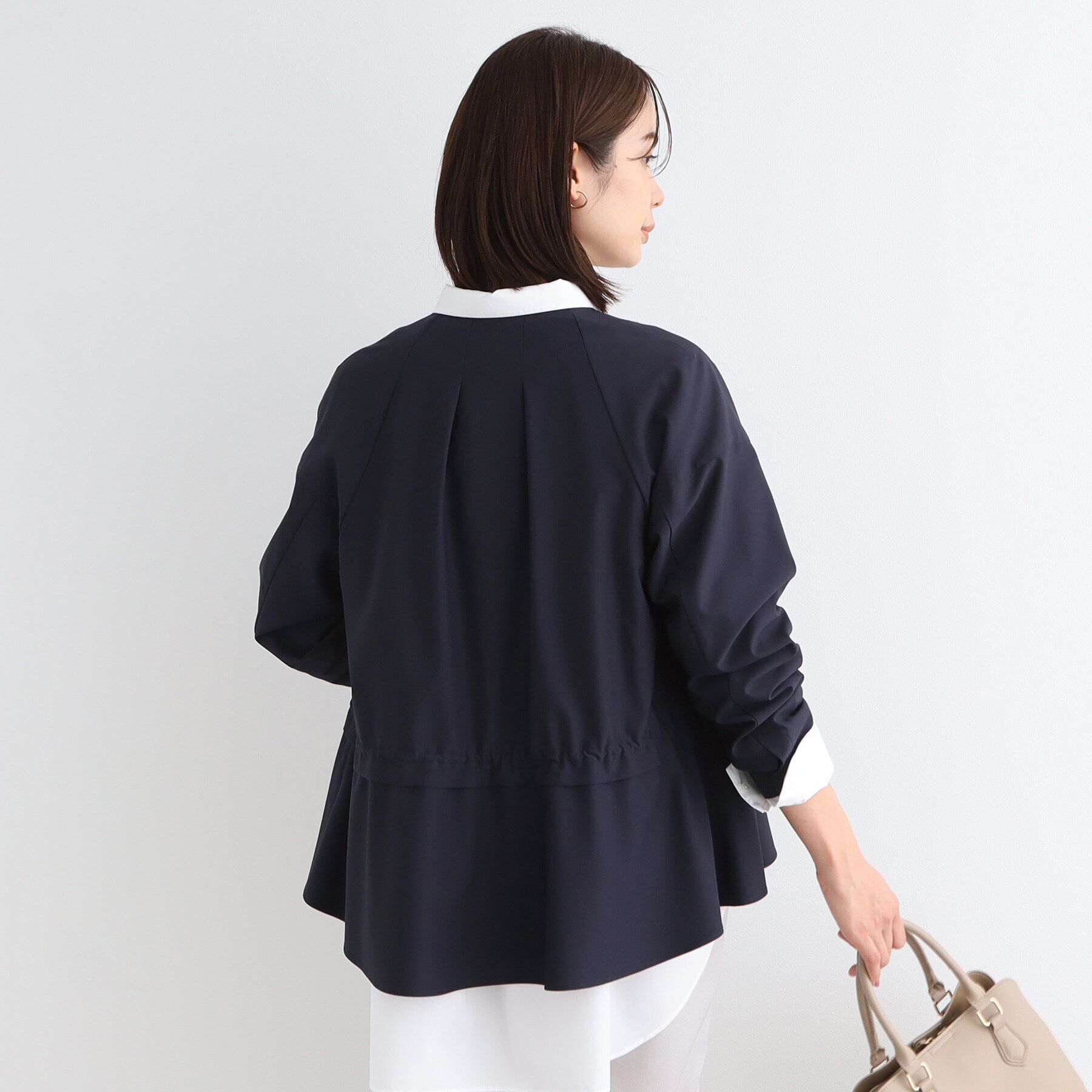 INDIVI「【洗える／撥水】ペプラム風ライトブルゾン」|ブルゾン・スタジャン|