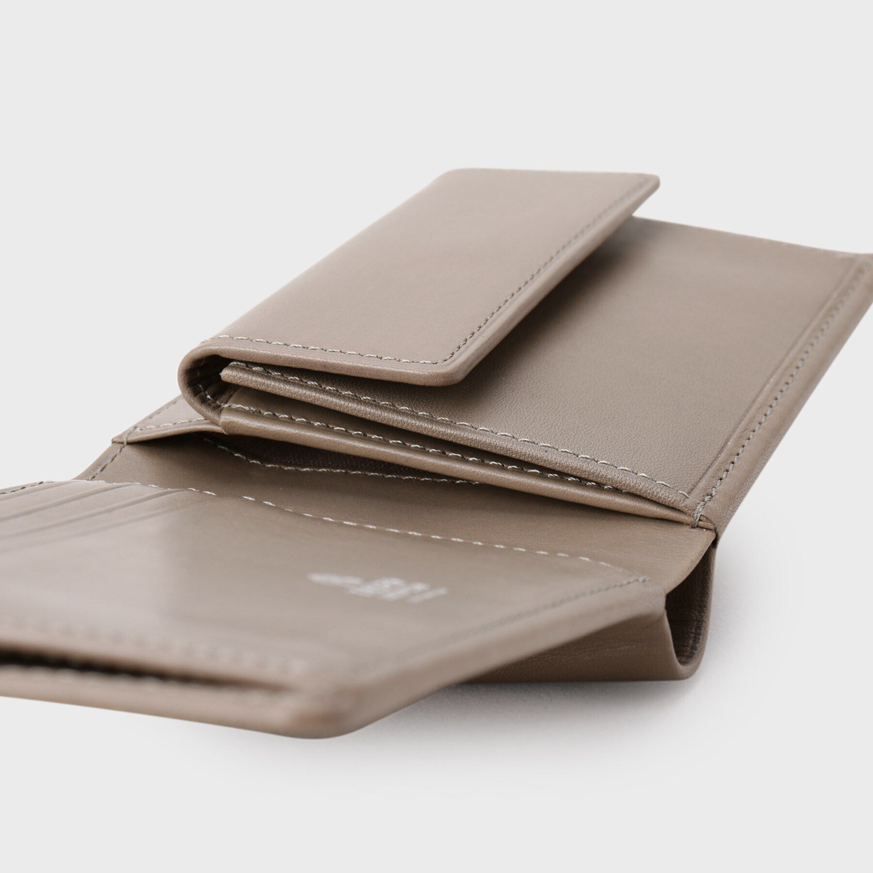 TAKEO KIKUCHI「【THE FLAGSHIP】風琴マチ 2つ折り財布」|財布|