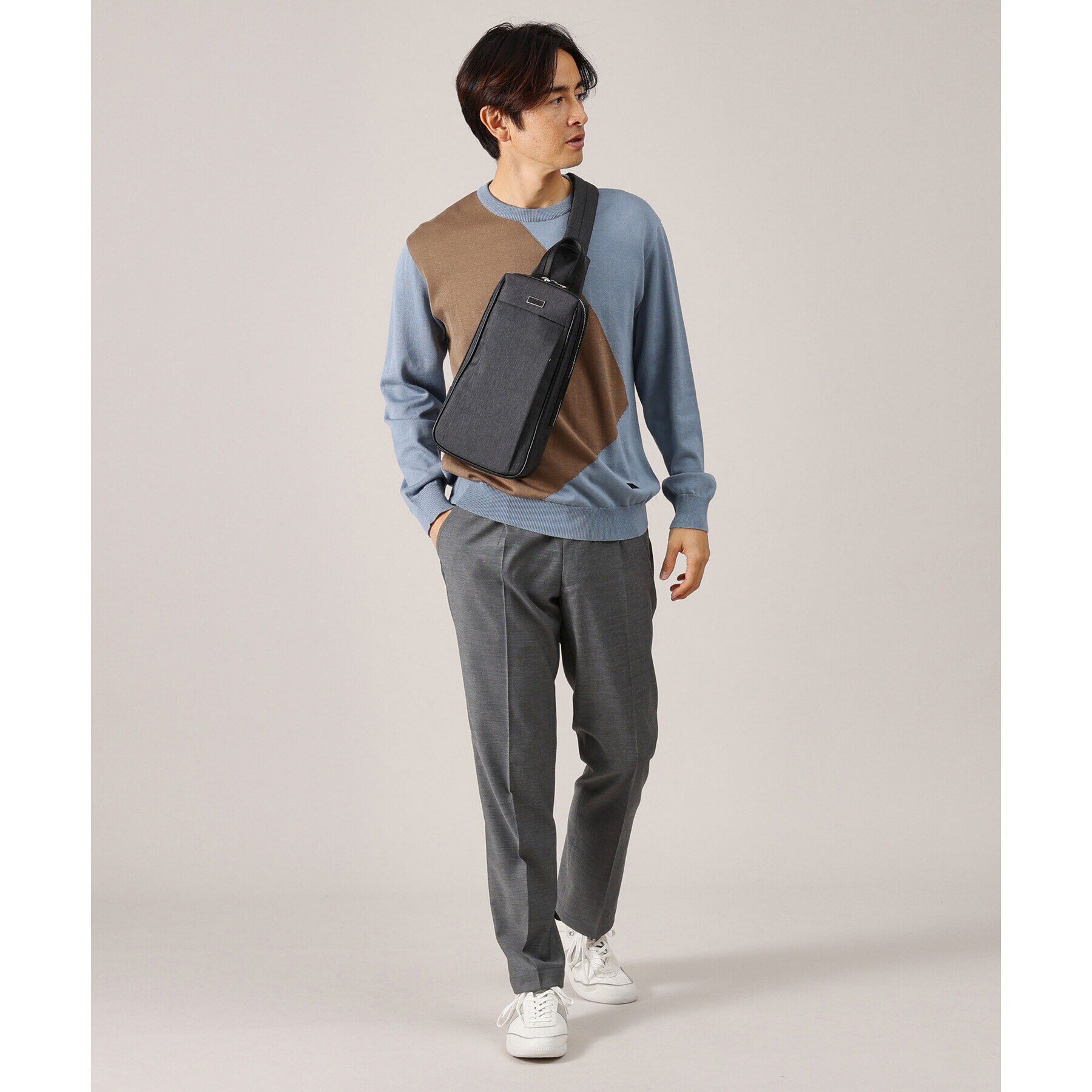 TAKEO KIKUCHI「ヘアラインスリム ワンショルダーバッグ」|ショルダー・メッセンジャー|