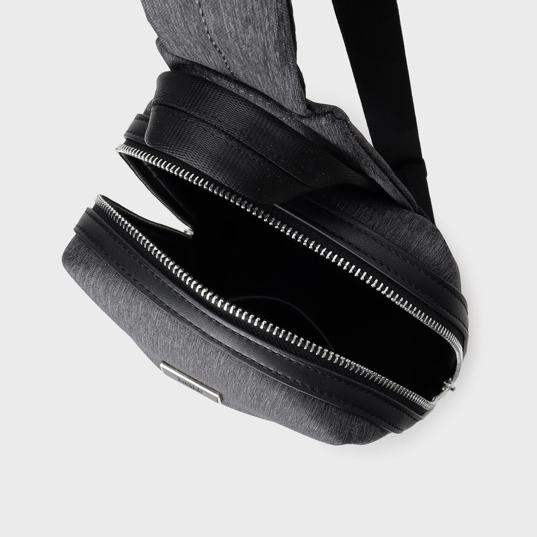 TAKEO KIKUCHI「ヘアラインスリム ワンショルダーバッグ」|ショルダー・メッセンジャー|