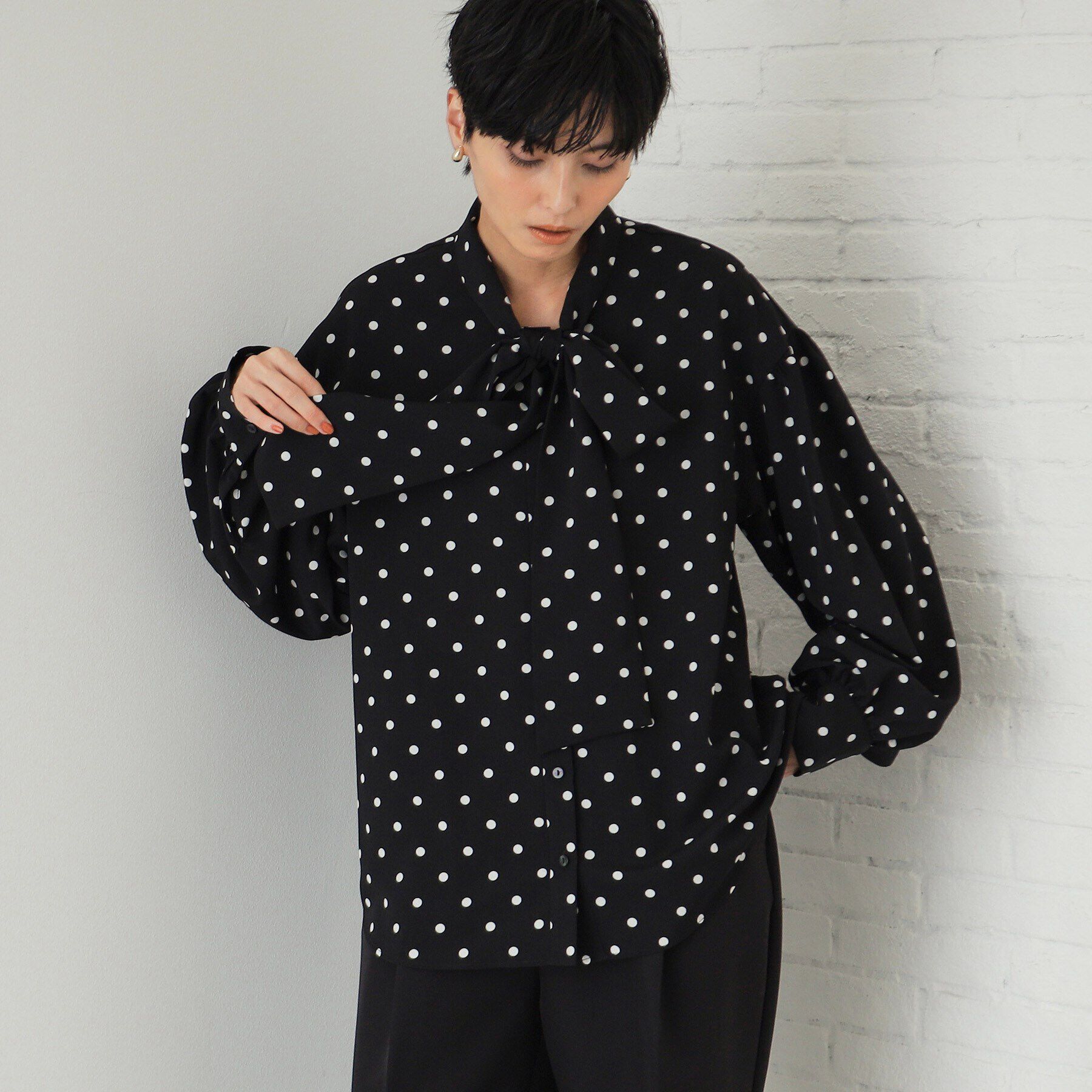 OPAQUE.CLIP「《美人百花掲載》ボリュームボウタイブラウス【洗濯機洗い可】」|シャツ・ブラウス|ブラック(119)