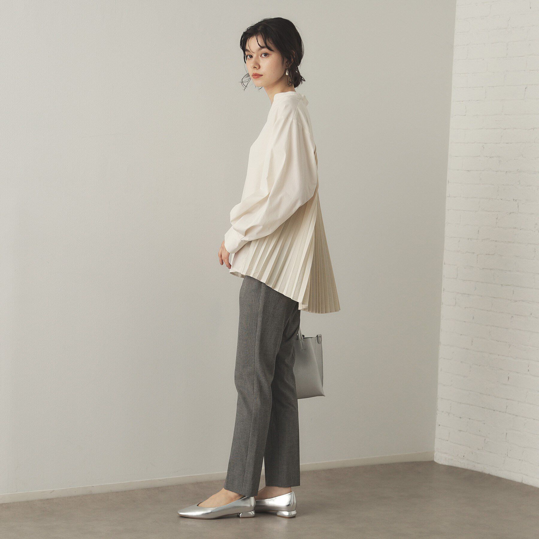 OPAQUE.CLIP「バックプリーツスキッパーシャツ【洗濯機洗い可】」|シャツ・ブラウス|