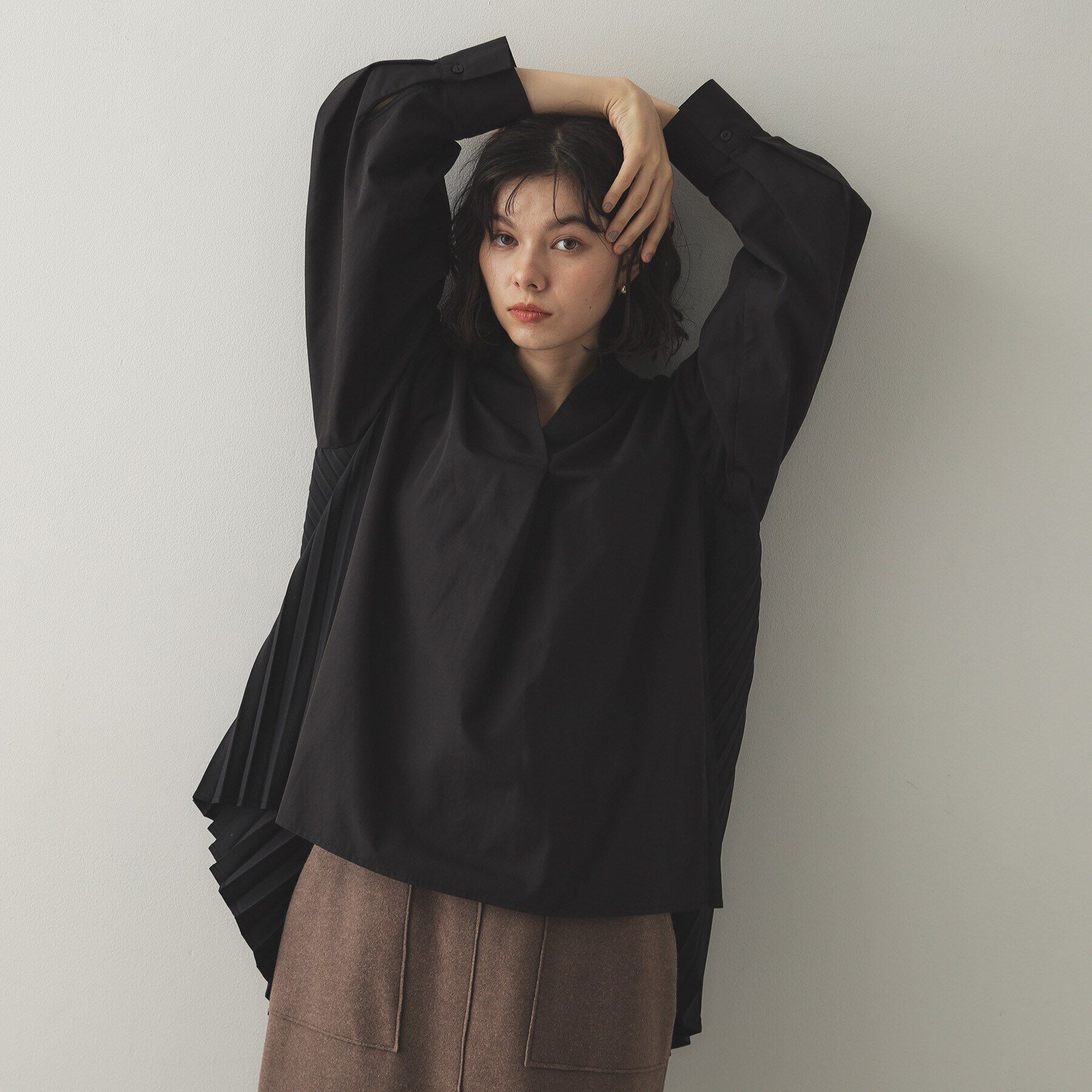 OPAQUE.CLIP「バックプリーツスキッパーシャツ【洗濯機洗い可】」|シャツ・ブラウス|