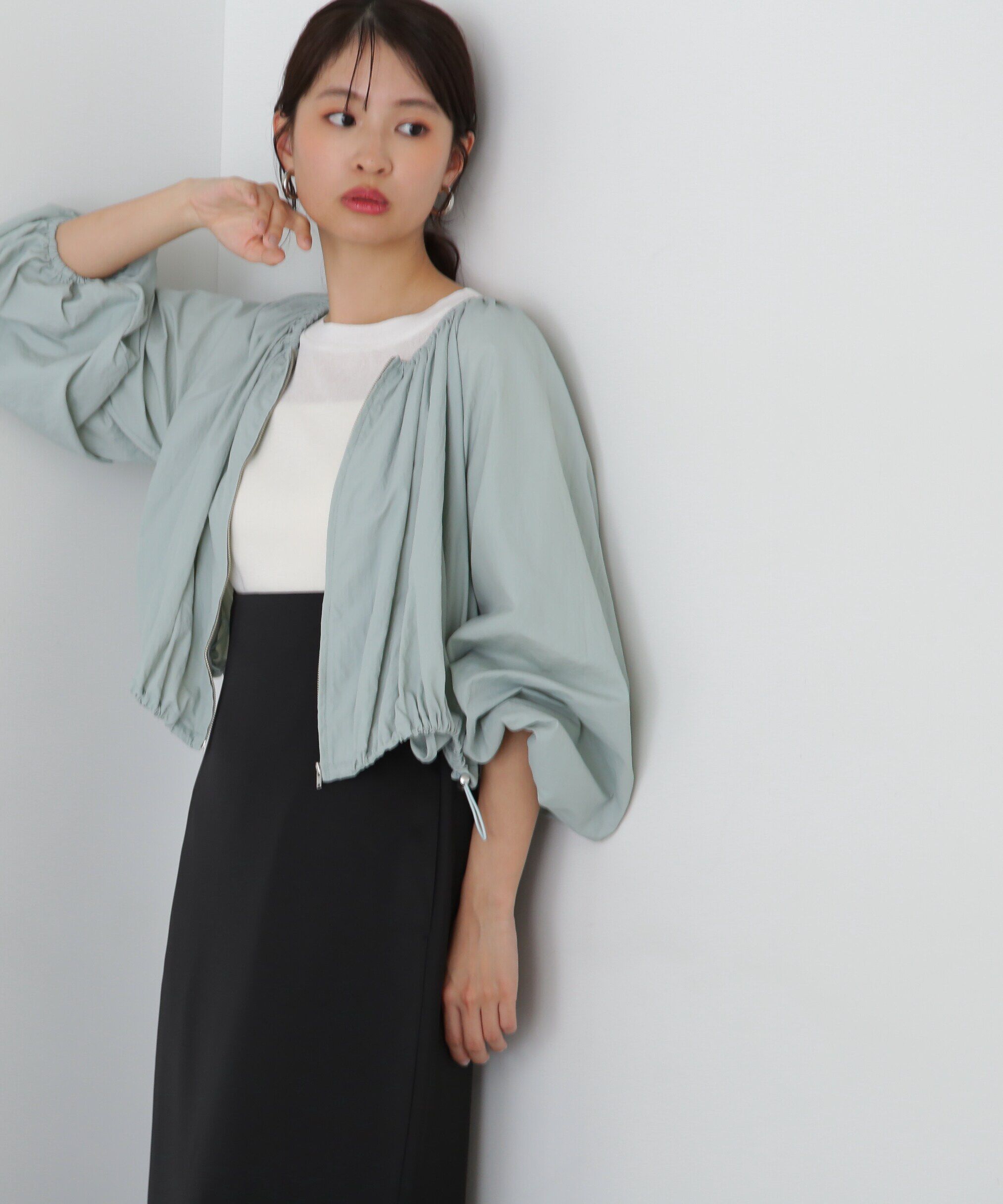  「ギャザーネックショートブルゾン」|ブルゾン・スタジャン|ブルー