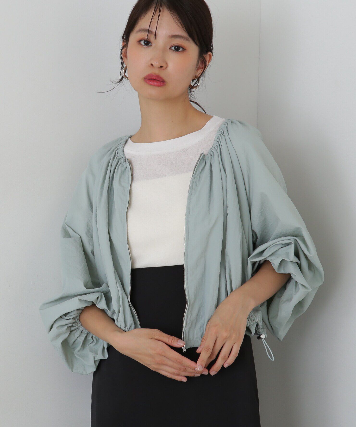  「ギャザーネックショートブルゾン」|ブルゾン・スタジャン|