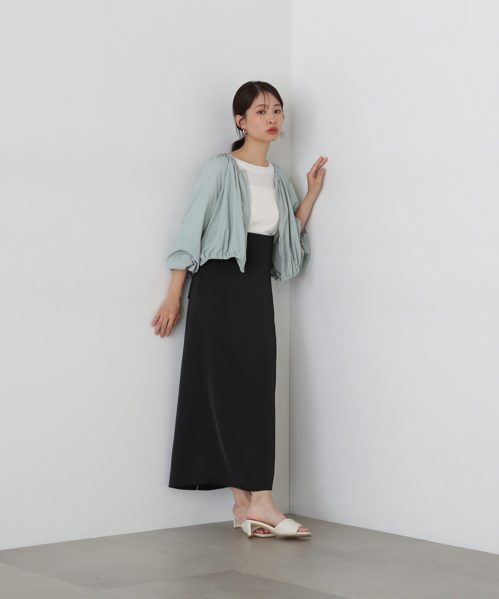  「ギャザーネックショートブルゾン」|ブルゾン・スタジャン|