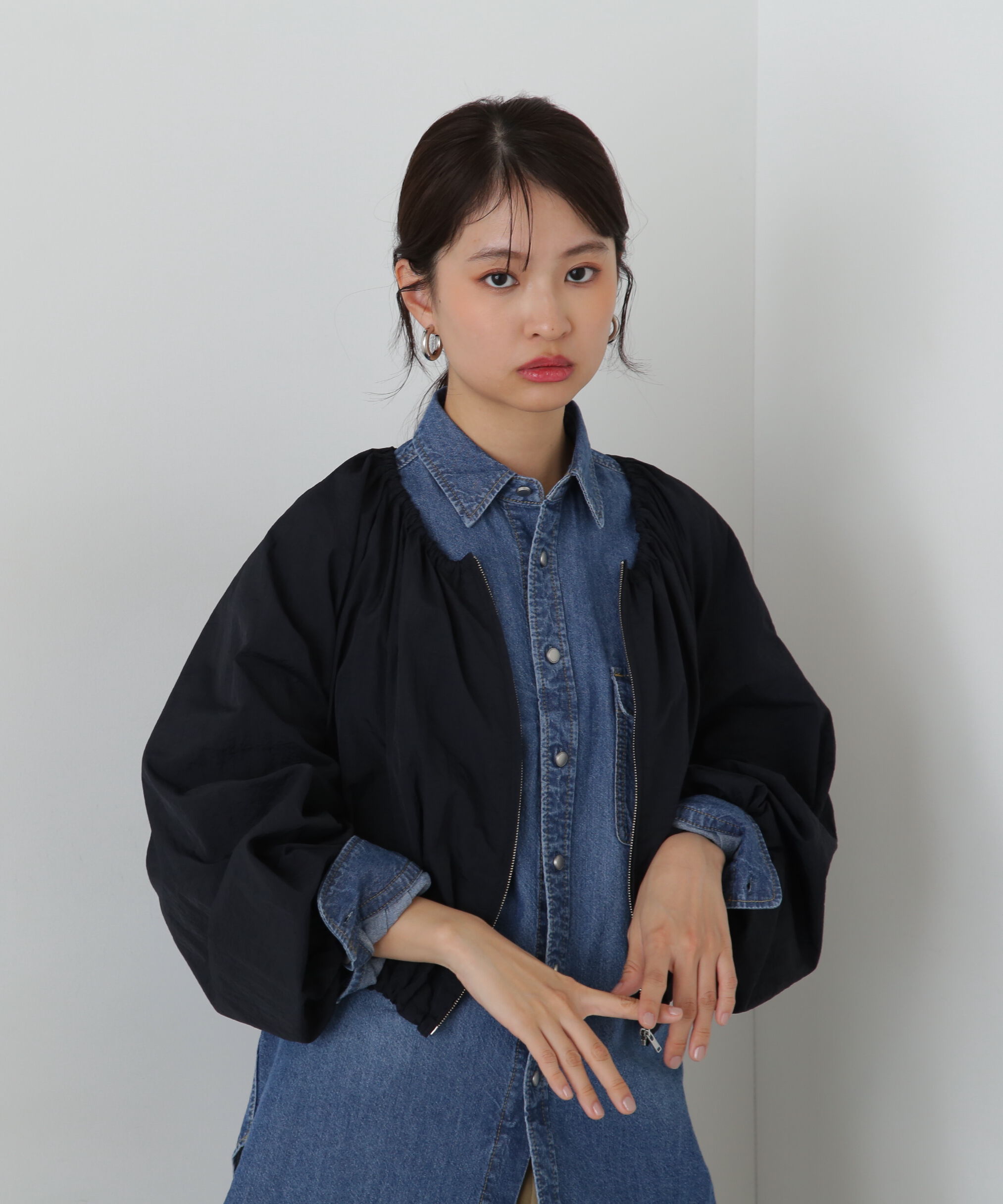  「ギャザーネックショートブルゾン」|ブルゾン・スタジャン|ネイビー