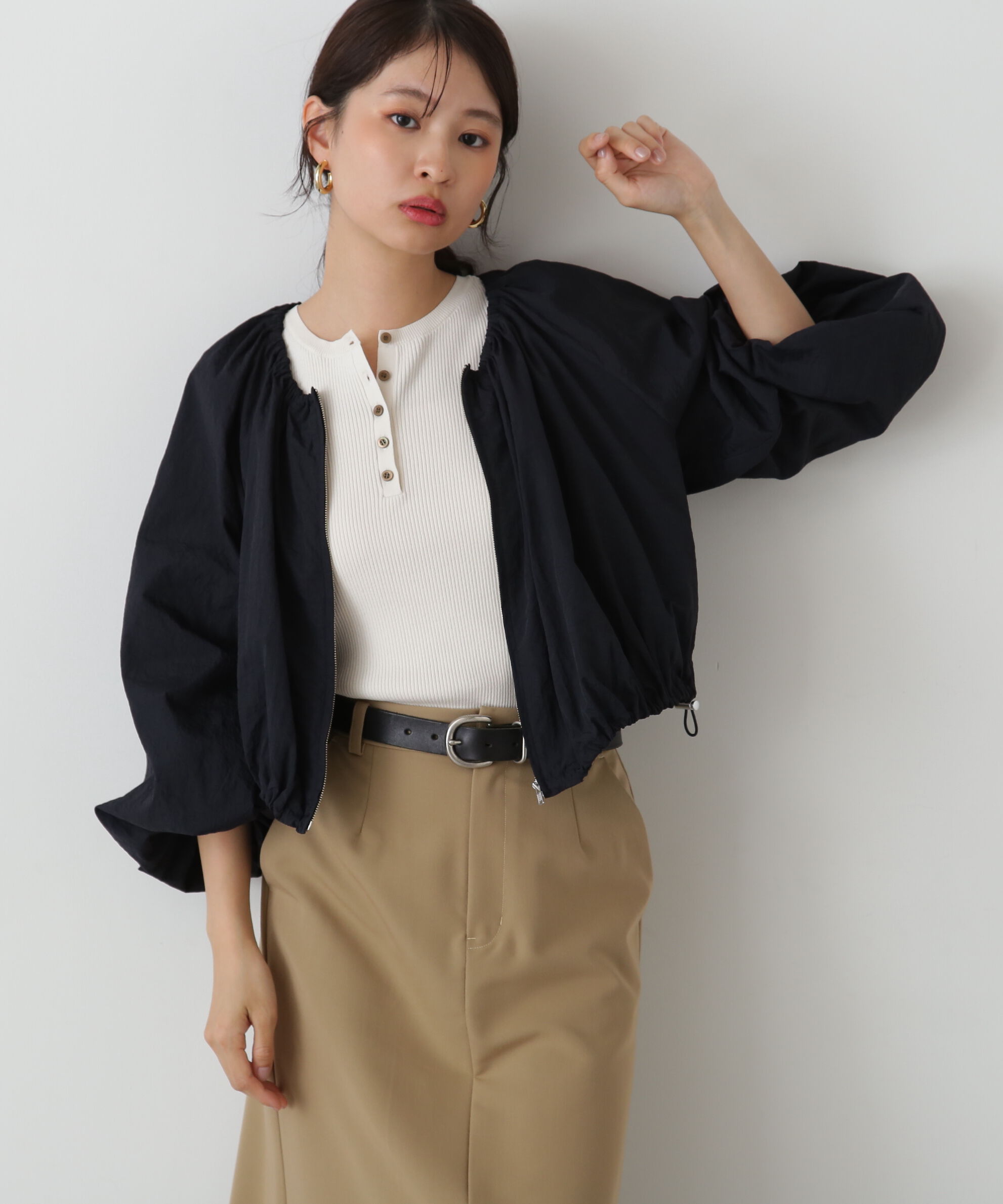  「ギャザーネックショートブルゾン」|ブルゾン・スタジャン|