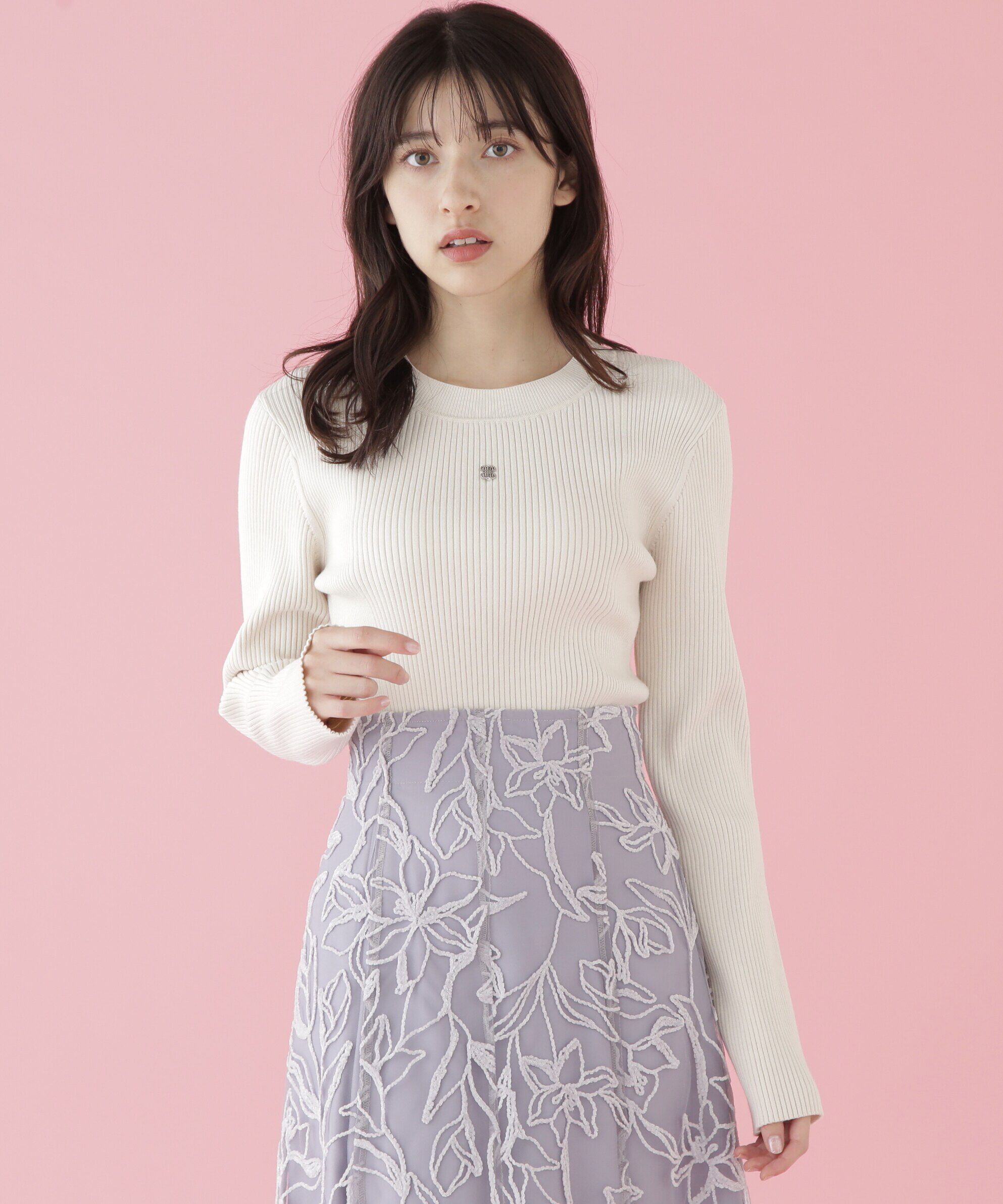  「長袖リブデザインロゴプレートニット」|ニット・セーター|