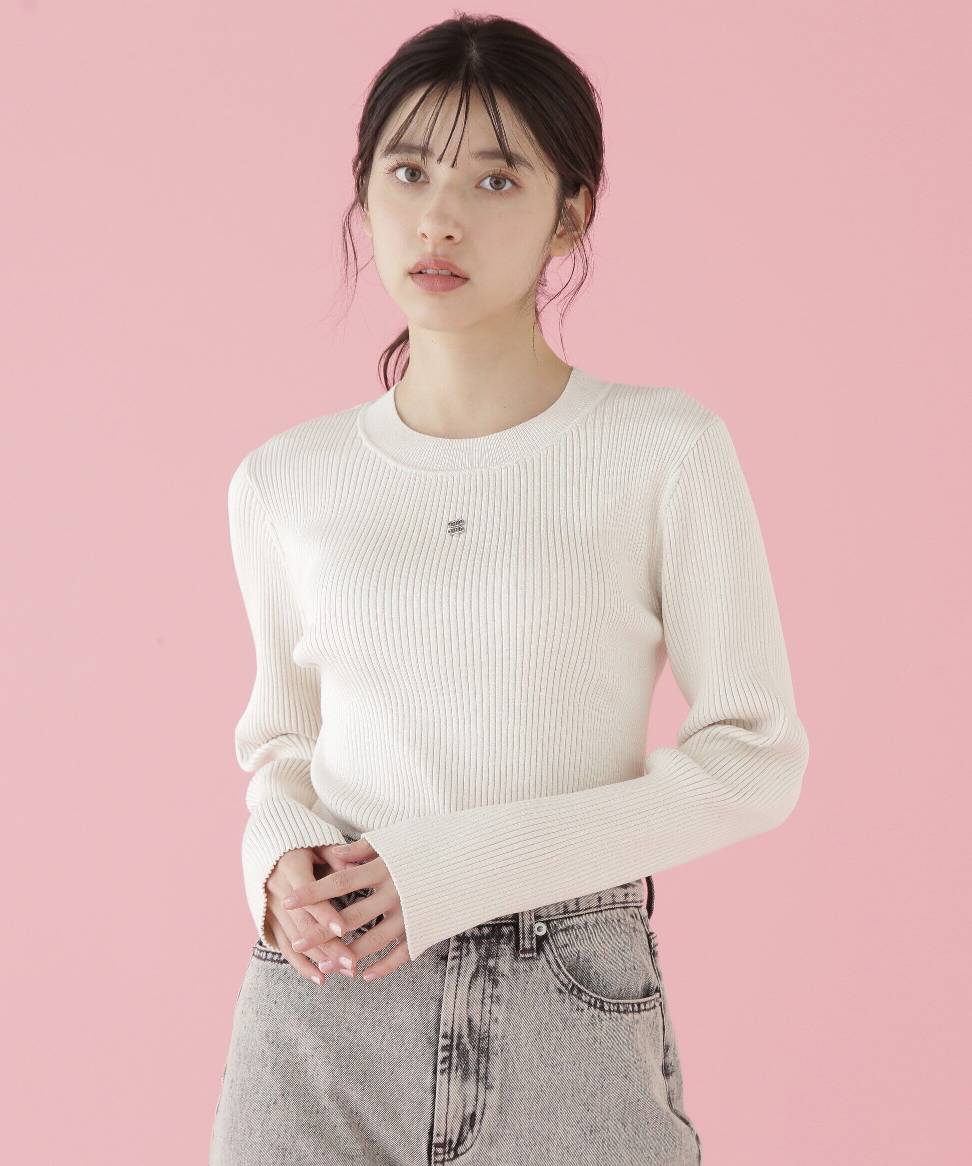  「長袖リブデザインロゴプレートニット」|ニット・セーター|